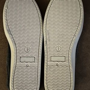 Faded Glory, size 9 slip ons